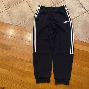 L adidas sweatpants